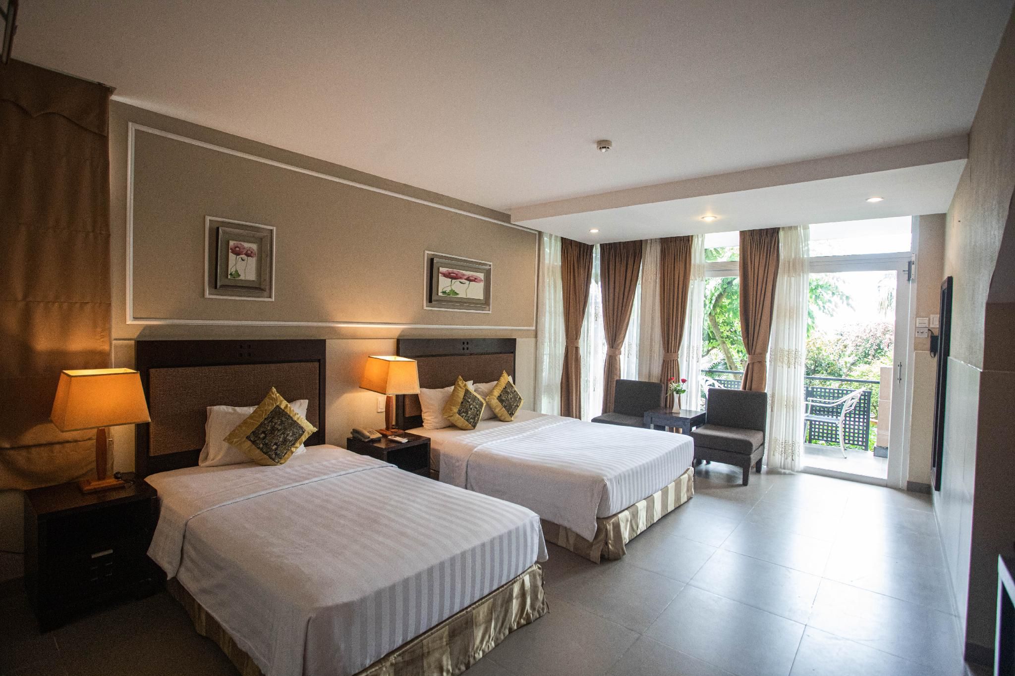 Premium Deluxe Twin Garden view