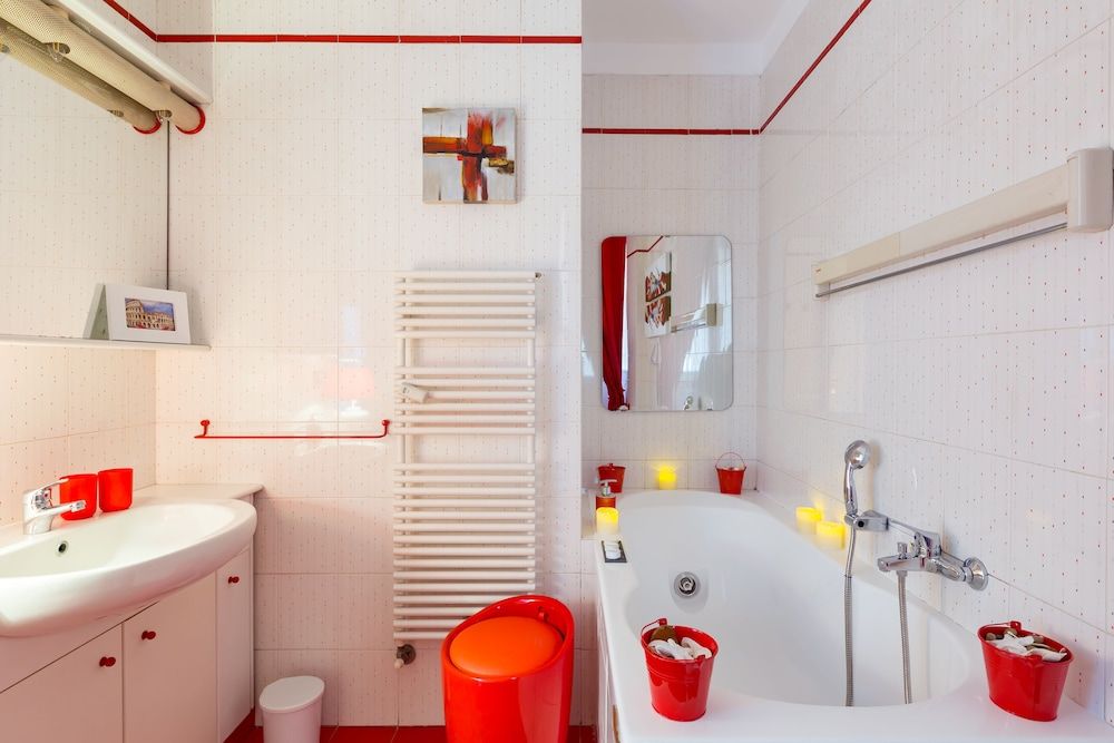 Imperial Forum Luxury Apartment, 3 Bedrooms 28