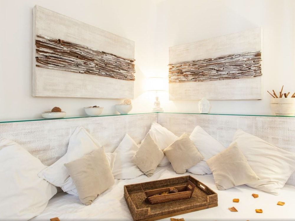 undefined Navona Home 8