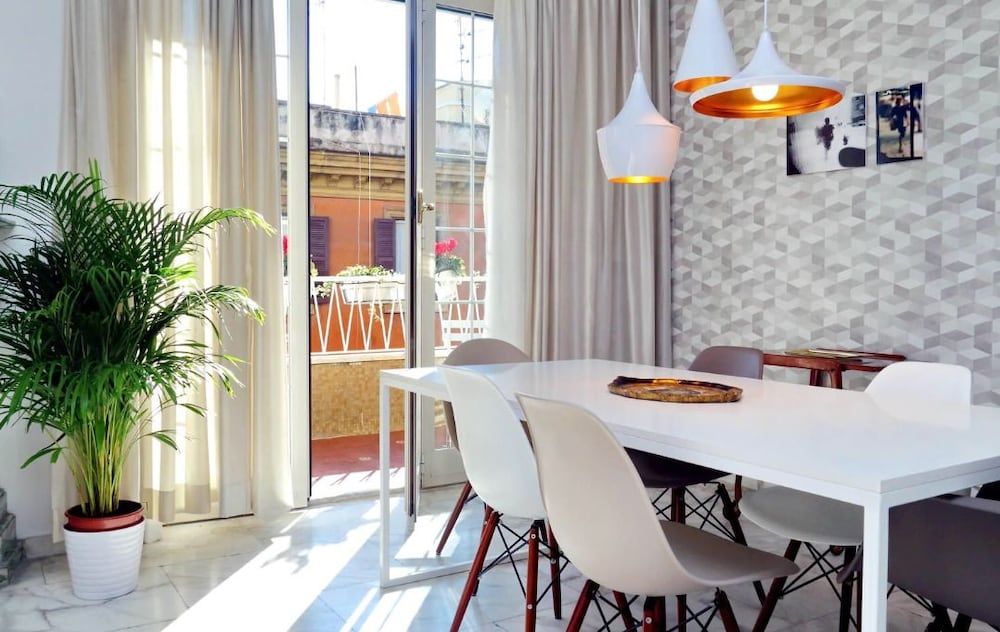 Elegant flat for 8 near Colosseum Apartment, 3 Bedrooms 10