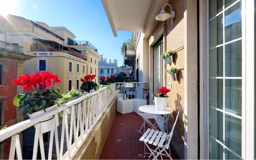 Elegant flat for 8 near Colosseum Apartment, 3 Bedrooms 17