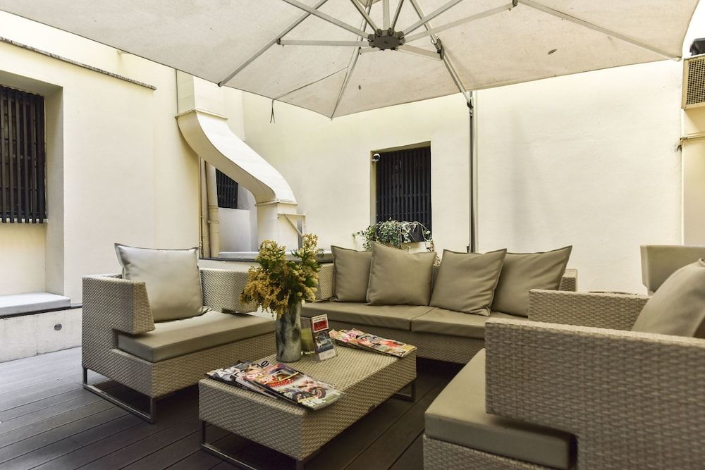 Pantheon View from Terrace Apartment Apartment, 2 Bedrooms 16