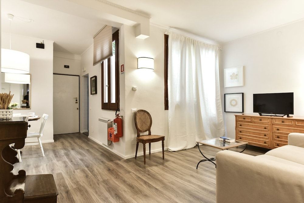 Pantheon View from Terrace Apartment Apartment, 2 Bedrooms 14