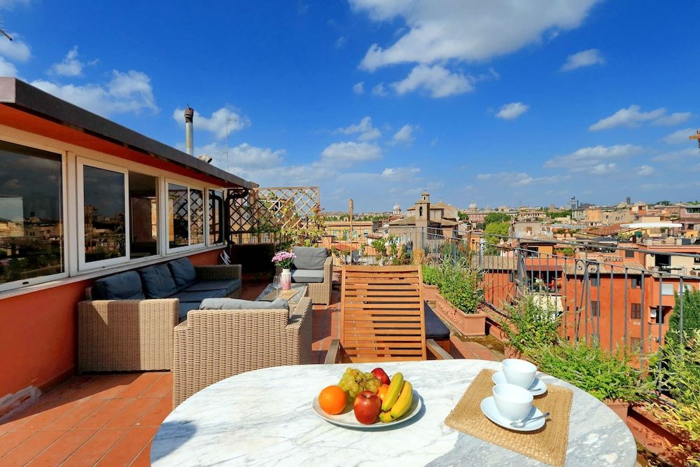 Garibaldi 2 - WR Apartments Apartment, 2 Bedrooms 16