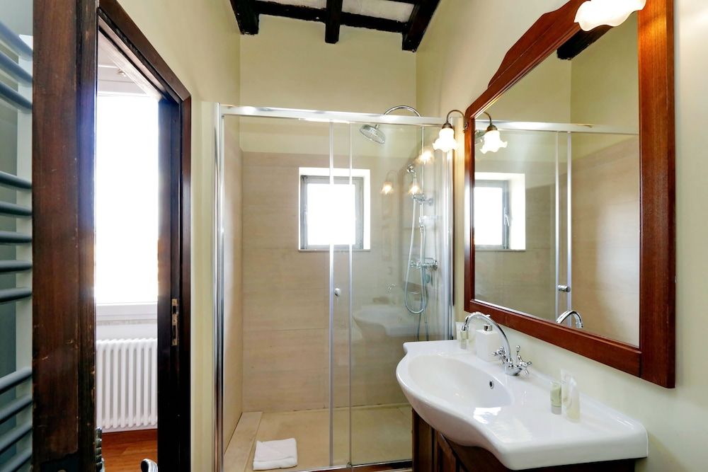 Garibaldi 2 - WR Apartments Apartment, 2 Bedrooms 34