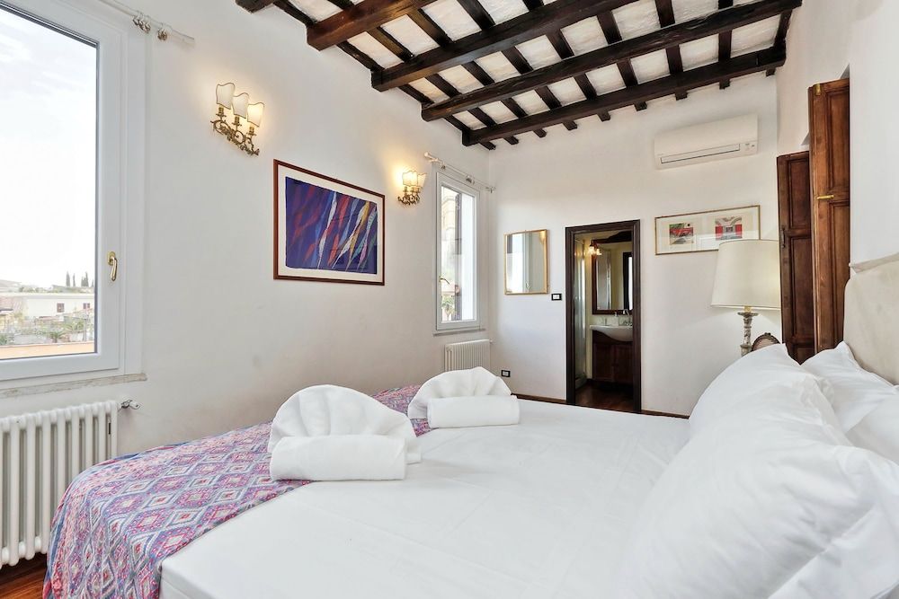 undefined Garibaldi 2 - WR Apartments 4