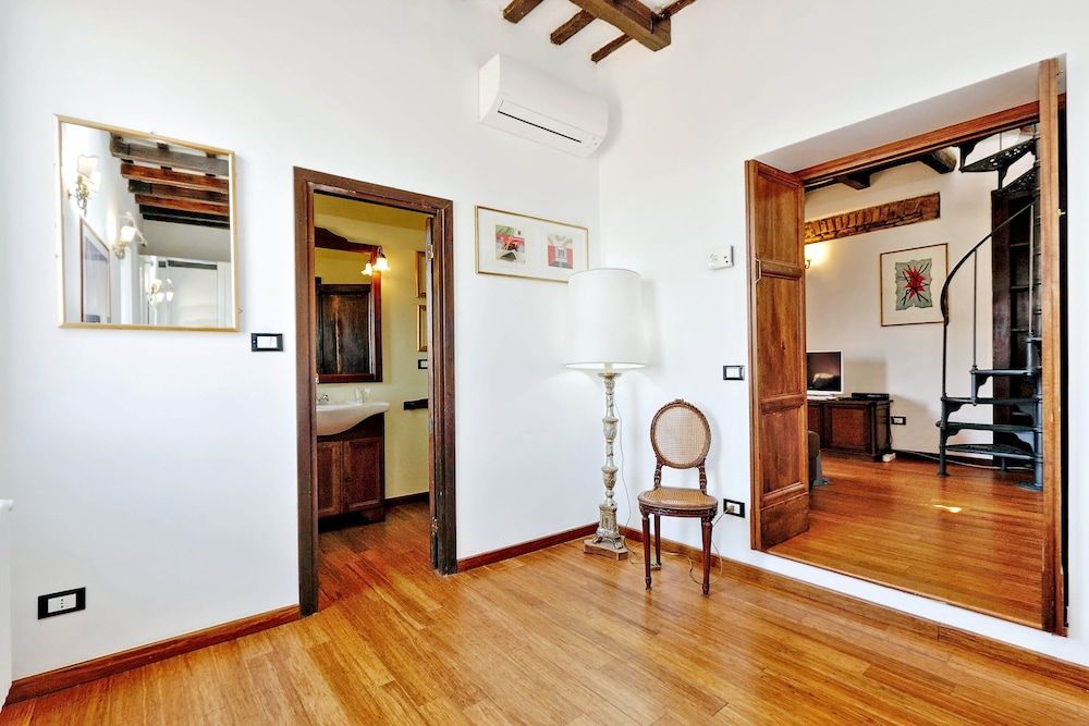 Garibaldi 2 - WR Apartments Apartment, 2 Bedrooms 28