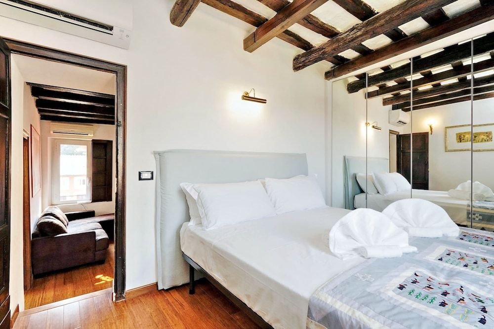 undefined Garibaldi 2 - WR Apartments 6