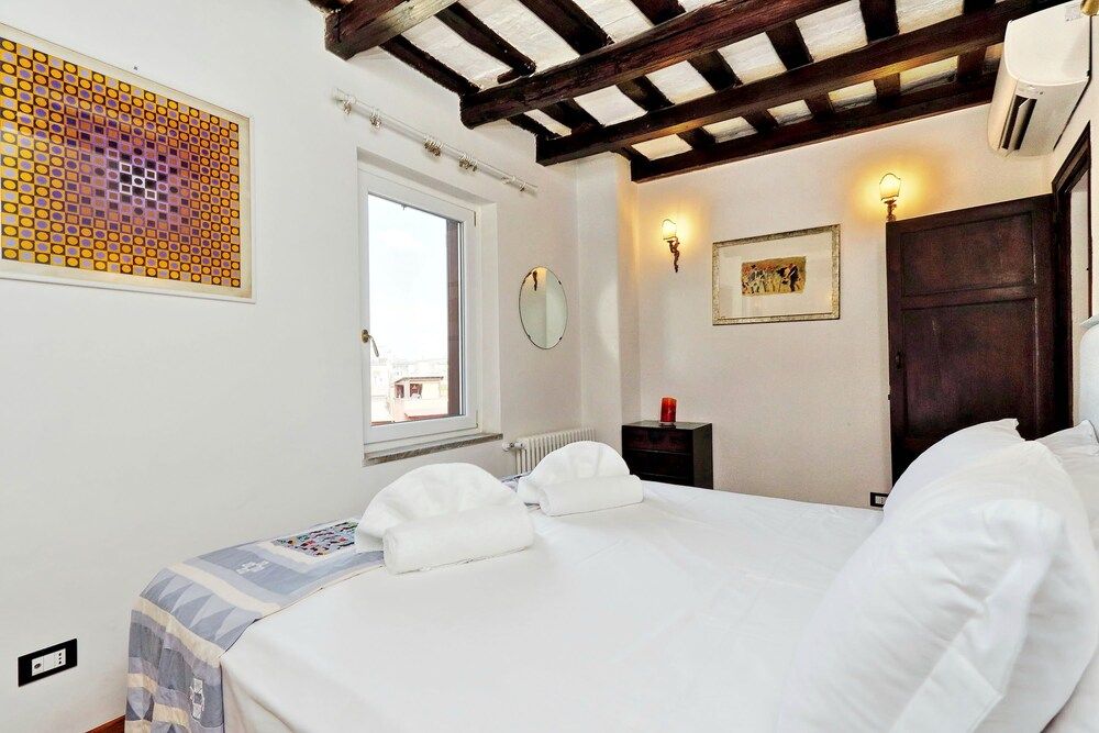 undefined Garibaldi 2 - WR Apartments 8