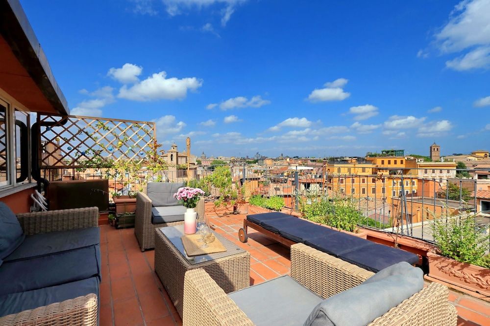 Garibaldi 2 - WR Apartments Apartment, 2 Bedrooms 18