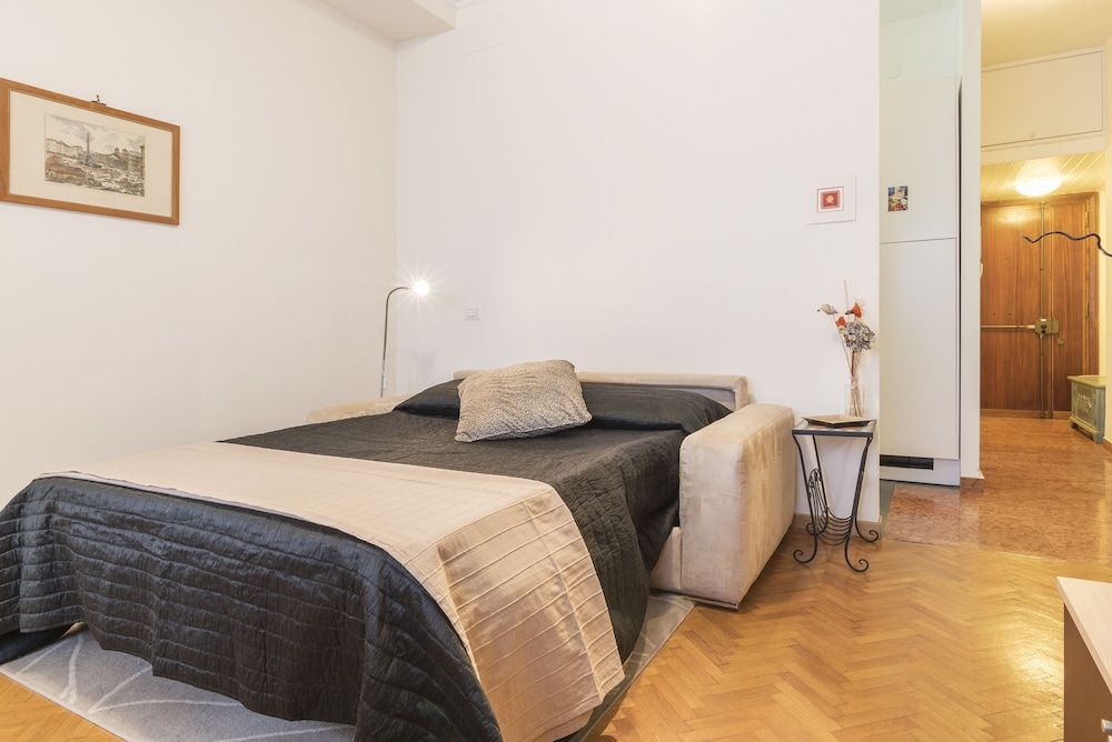 undefined Vatican City - Lovely Studio 7