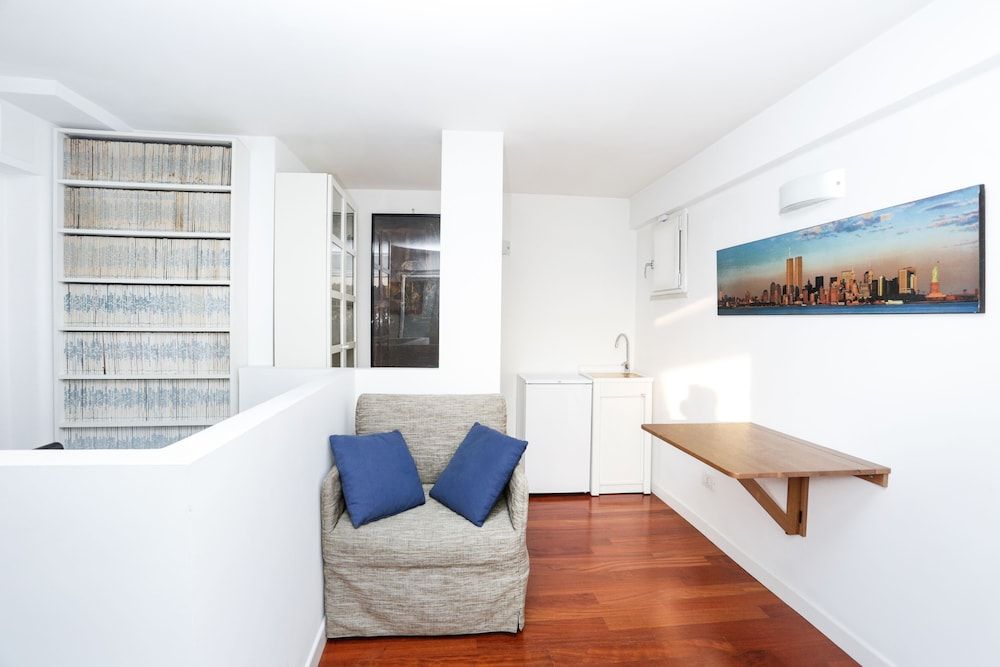 Enjoy the Sunset on Your Vatican Terrace Apartment, 2 Bedrooms 23