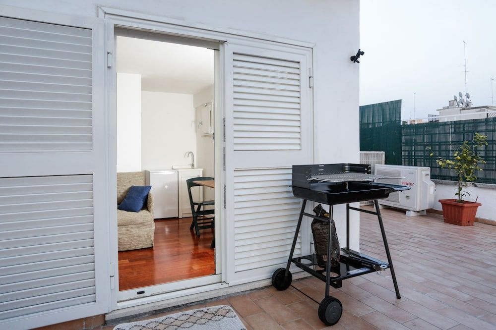 Enjoy the Sunset on Your Vatican Terrace Apartment, 2 Bedrooms 26