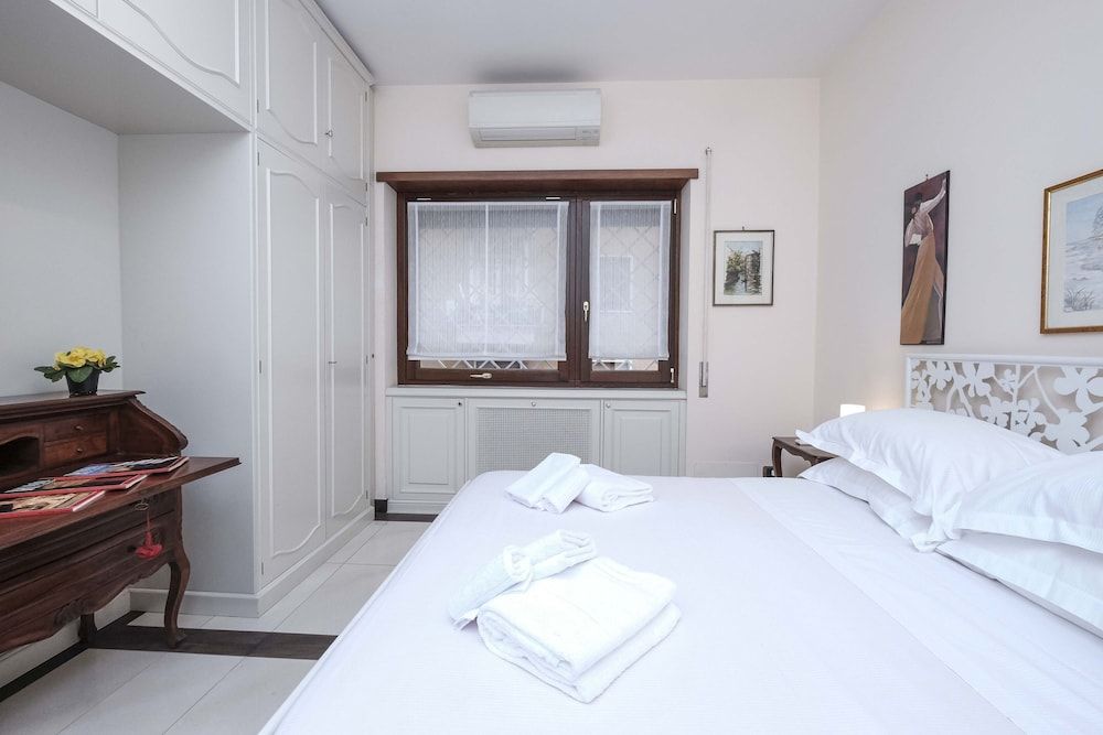 undefined Wonder Fonteiana Family 2