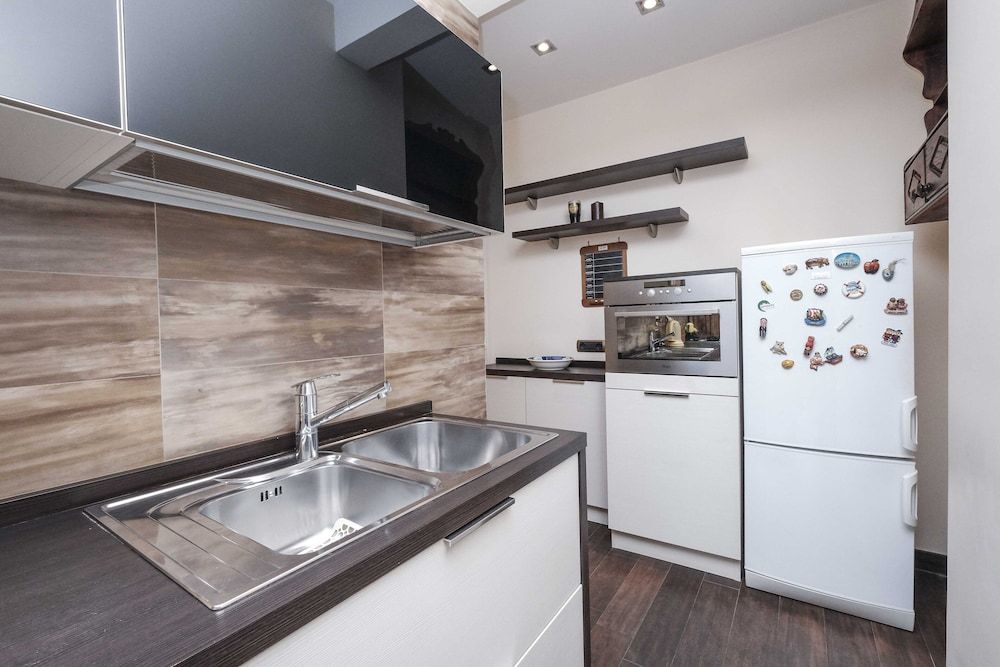 undefined Wonder Fonteiana Family 9