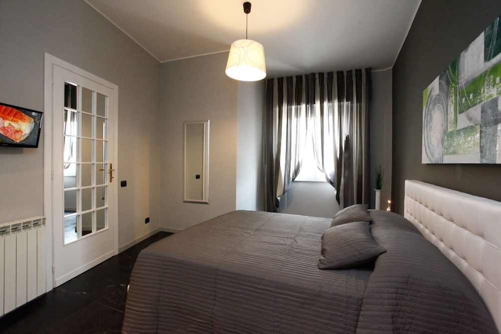 undefined Wonder Vatican Flat 3