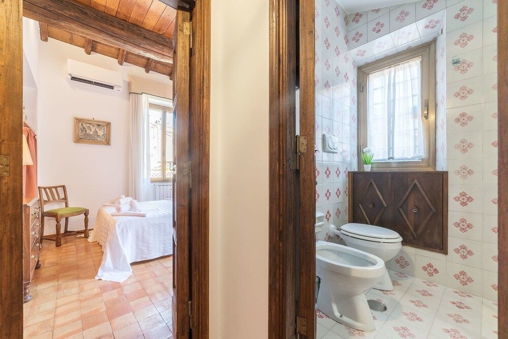 Trevi's Roof Terraces Traditional Apartment, 2 Bedrooms 25