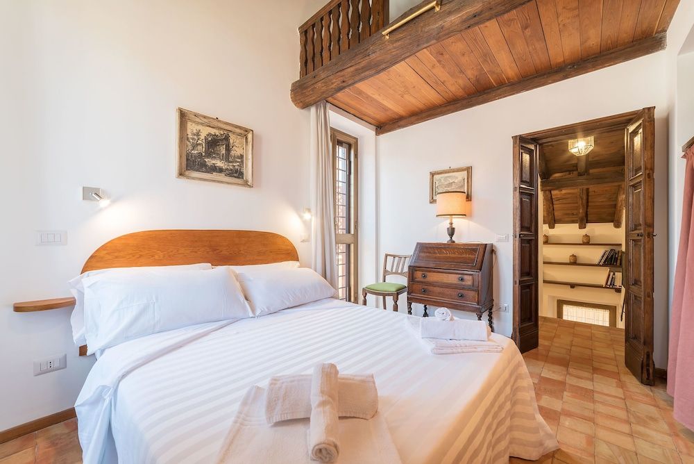 Trevi's Roof Terraces Traditional Apartment, 2 Bedrooms 9