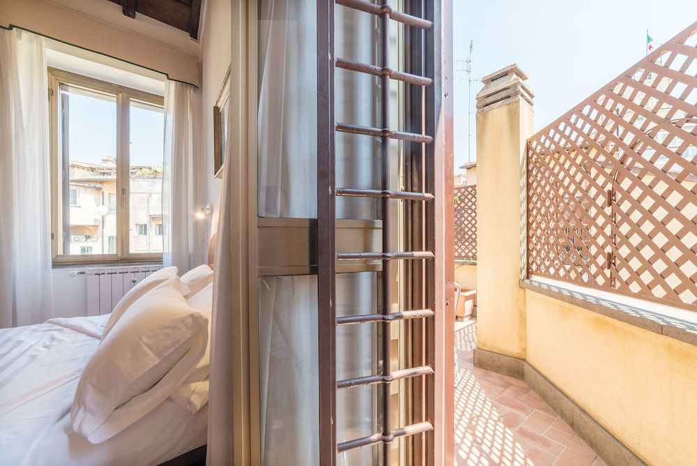 Trevi's Roof Terraces Traditional Apartment, 2 Bedrooms 13