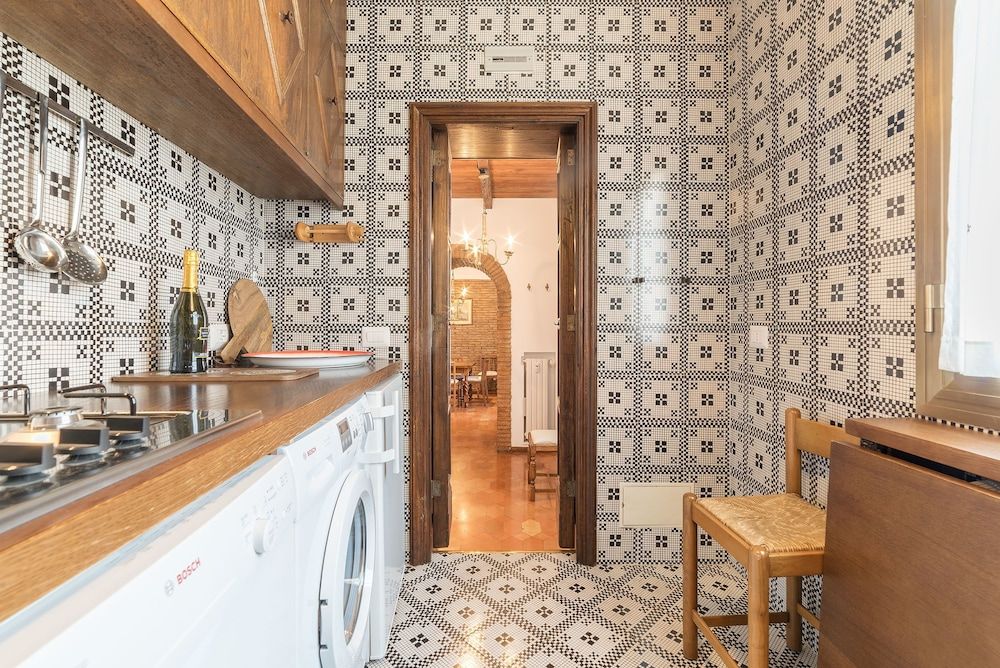 Trevi's Roof Terraces Traditional Apartment, 2 Bedrooms 17