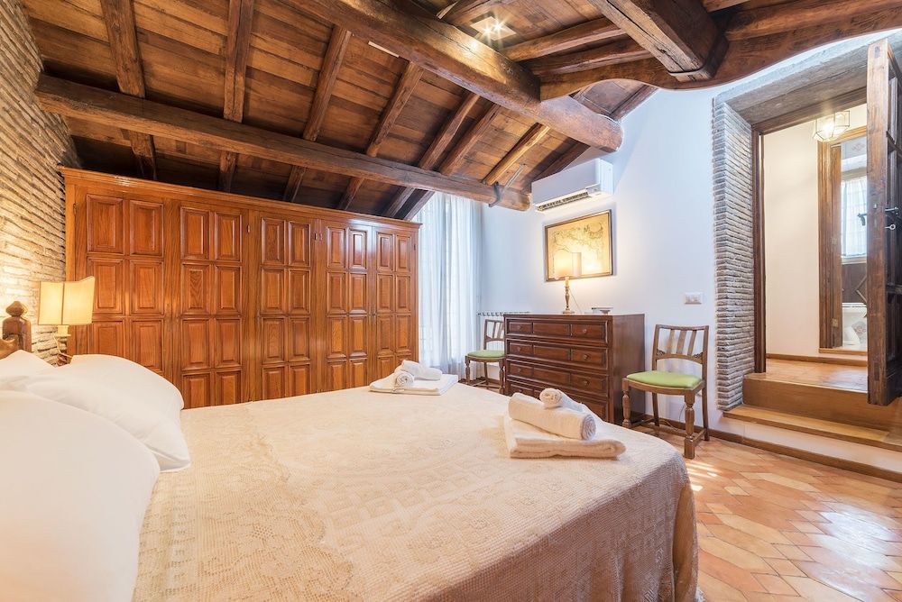 undefined Trevi's Roof Terraces 8