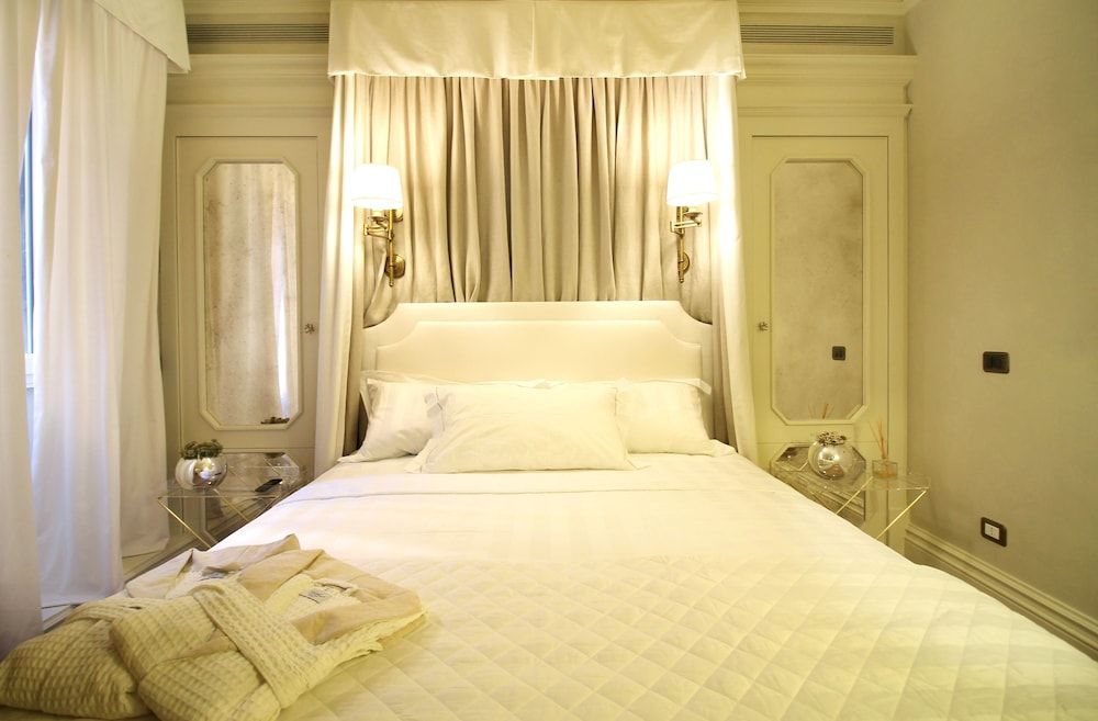 undefined Wonder on Spanish Steps