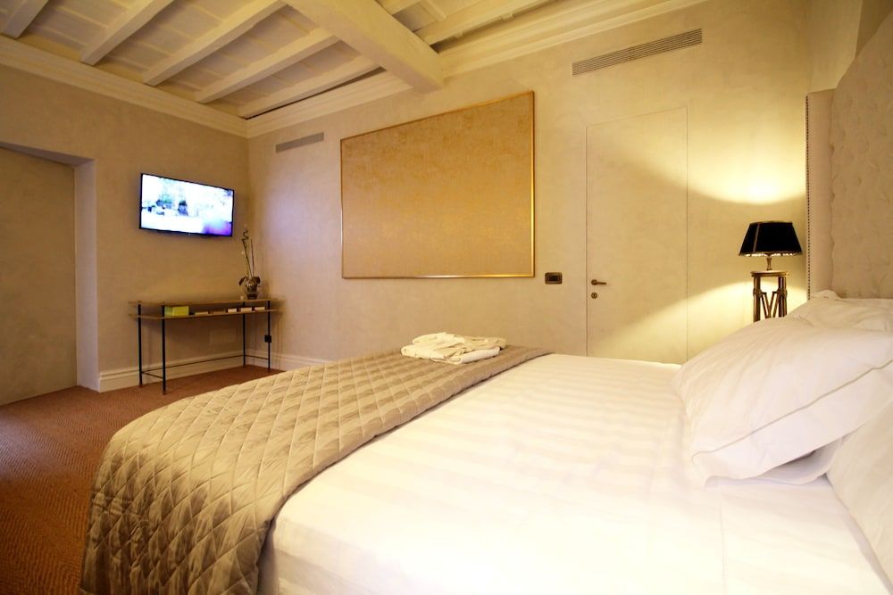 undefined Wonder on Spanish Steps 10