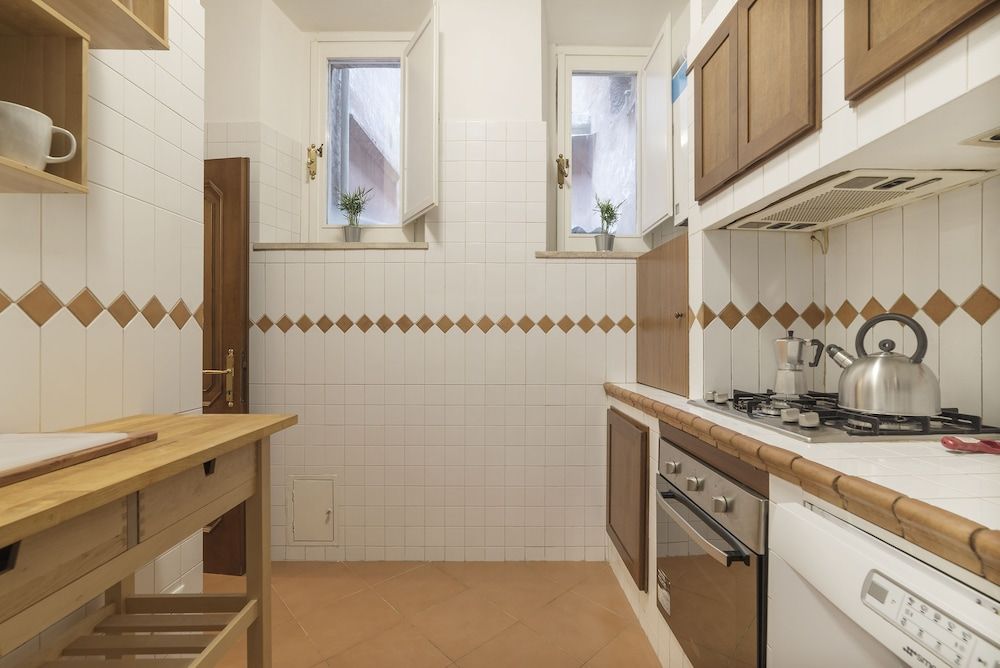 undefined Pantheon Charming Apartment 8