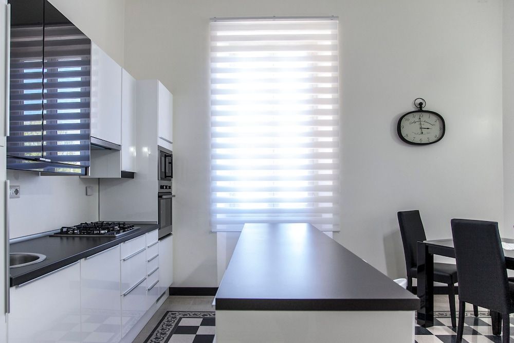 Wonder Vibrant Area Family Apartment, 4 Bedrooms 24