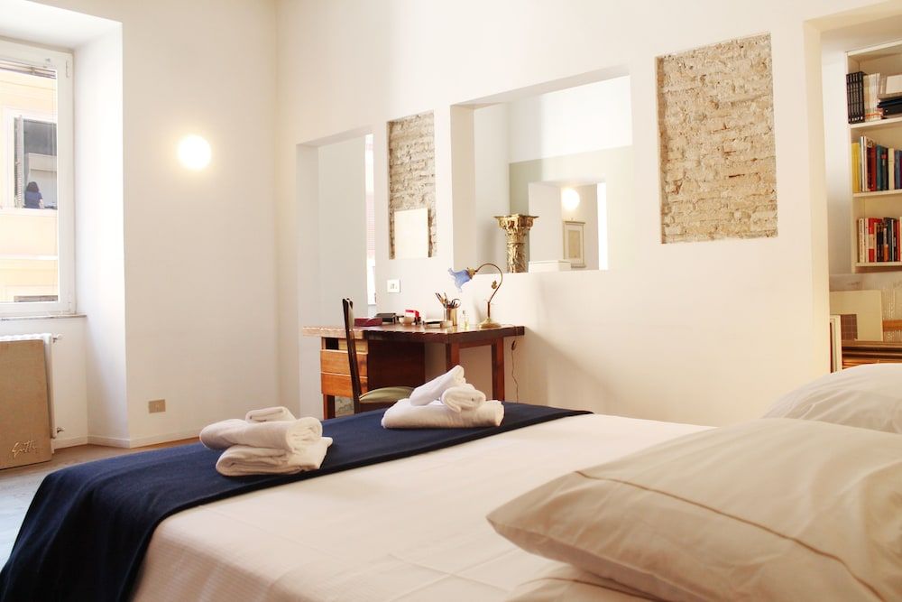 undefined The Trevi Fountain and Spanish Steps Experience 7