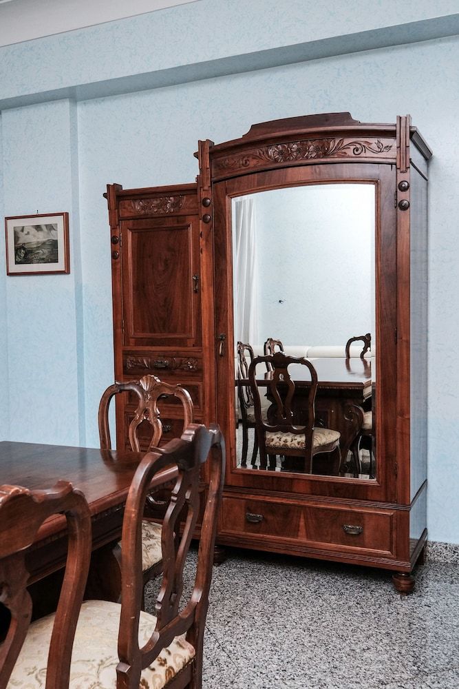 Lush Garden Steps Away from Great Park Apartment, 1 Bedroom 24