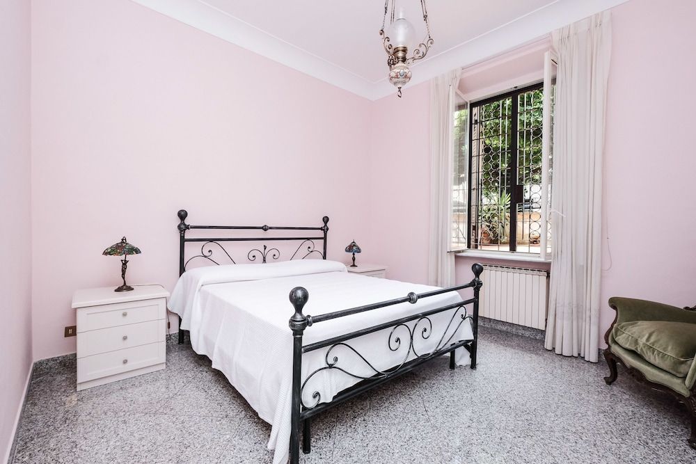 undefined Lush Garden Steps Away from Great Park 8