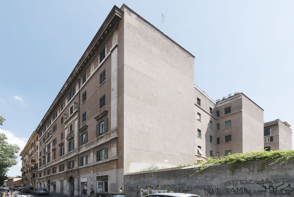 undefined Colosseo & Colle Oppio Charming Apartment 3