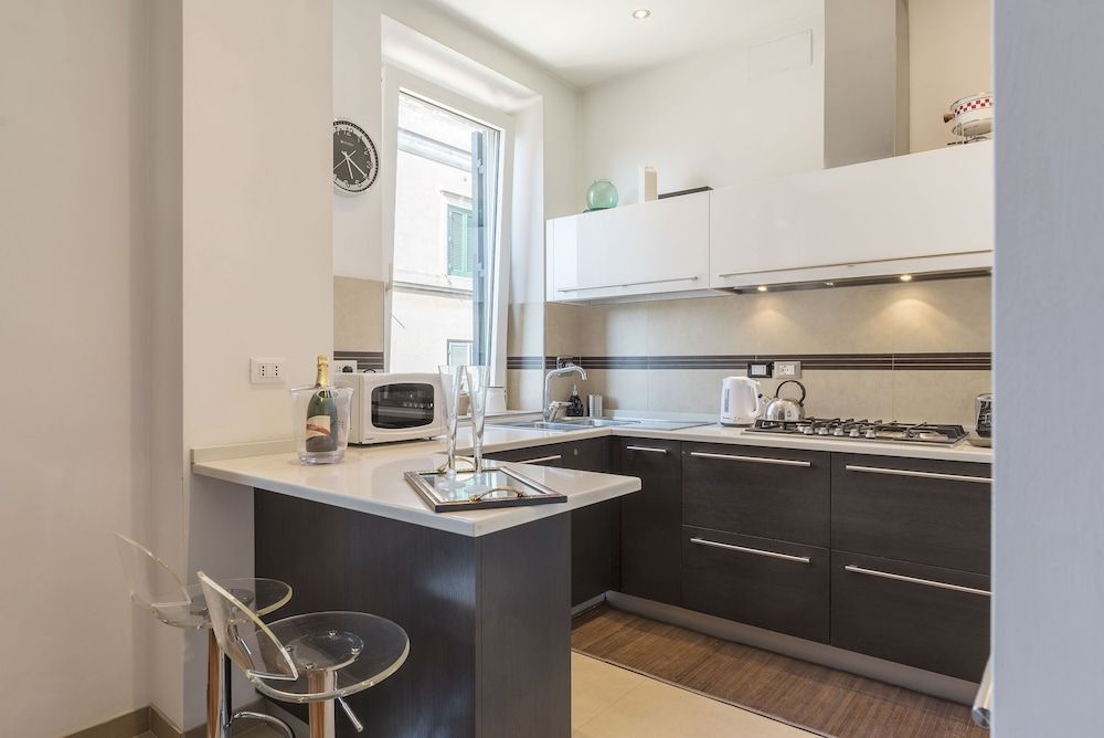 Colosseo & Colle Oppio Charming Apartment Apartment, 3 Bedrooms 16