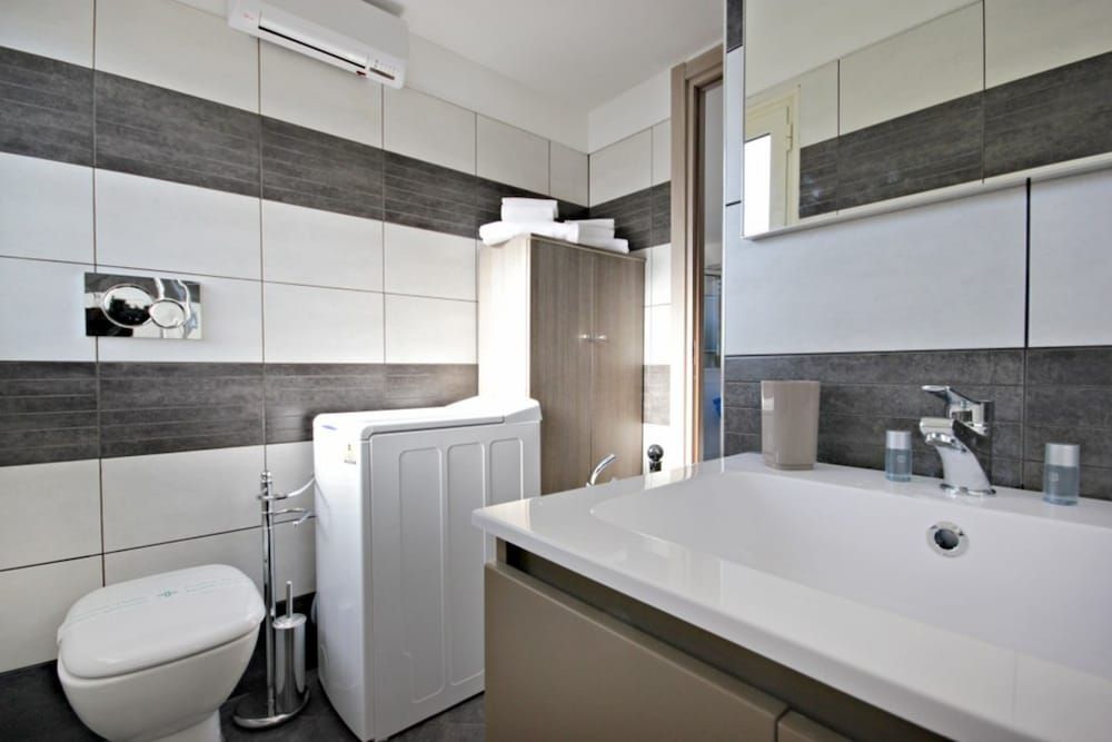 undefined Wonder Attic Over Rome 7