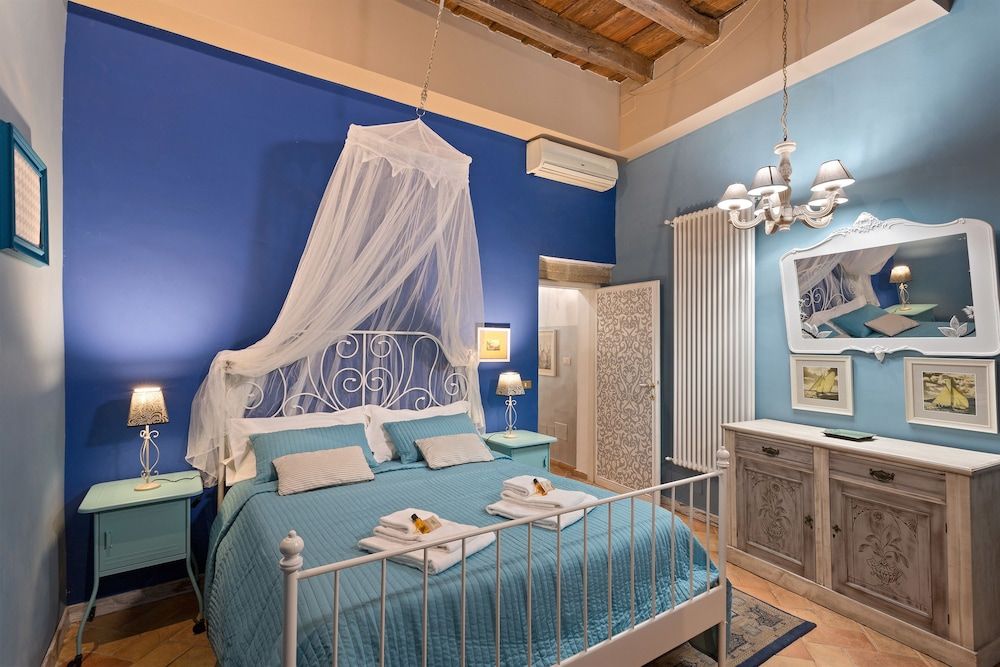 undefined Rome as you feel - Vicolo delle Grotte 10