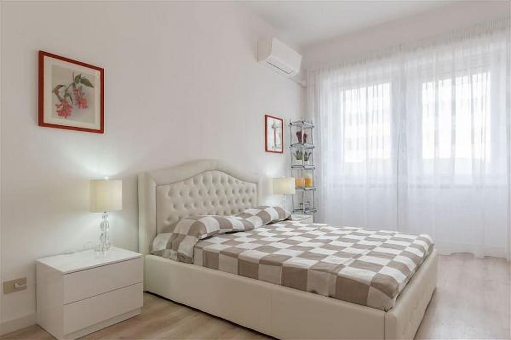 undefined San Pietro Roomy Flat 5