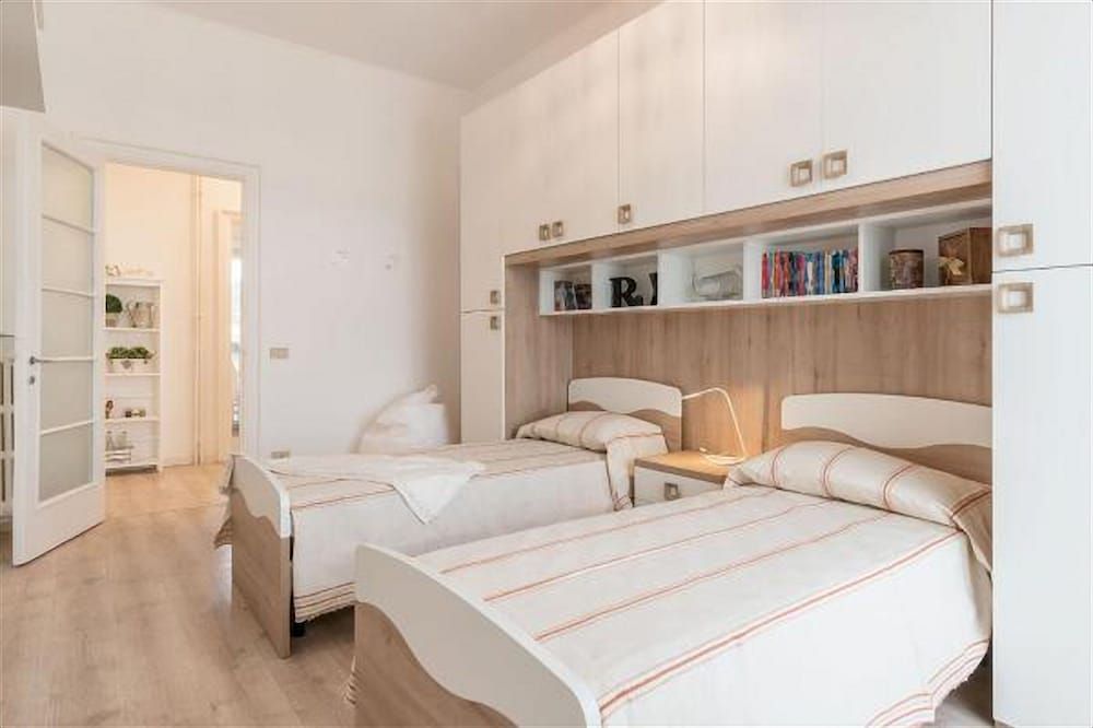 undefined San Pietro Roomy Flat 6