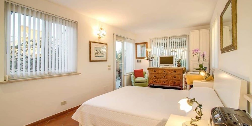 Exclusive Terrace Largo Argentina Panoramic Apartment, 1 Bedroom, Terrace 5