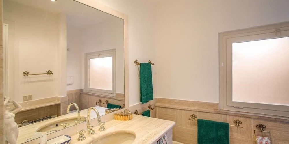 Exclusive Terrace Largo Argentina Panoramic Apartment, 1 Bedroom, Terrace 17