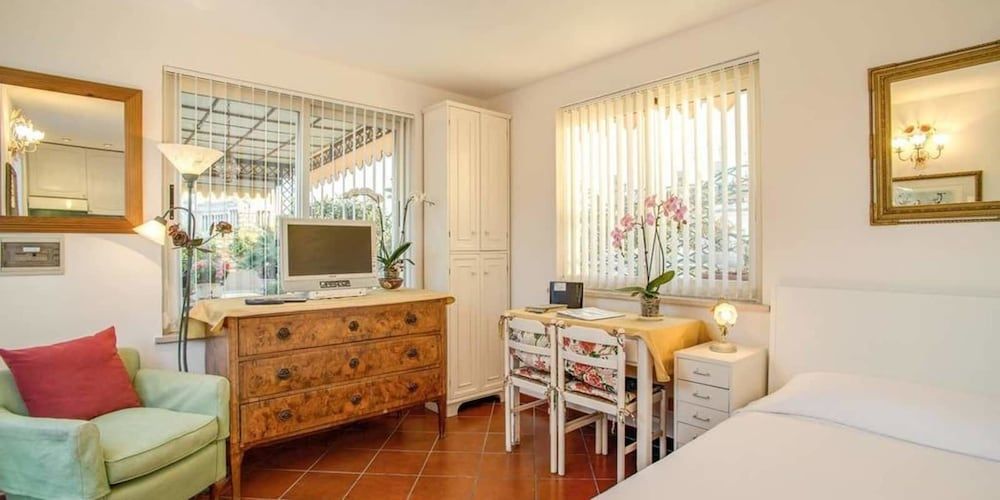 Exclusive Terrace Largo Argentina Panoramic Apartment, 1 Bedroom, Terrace 9