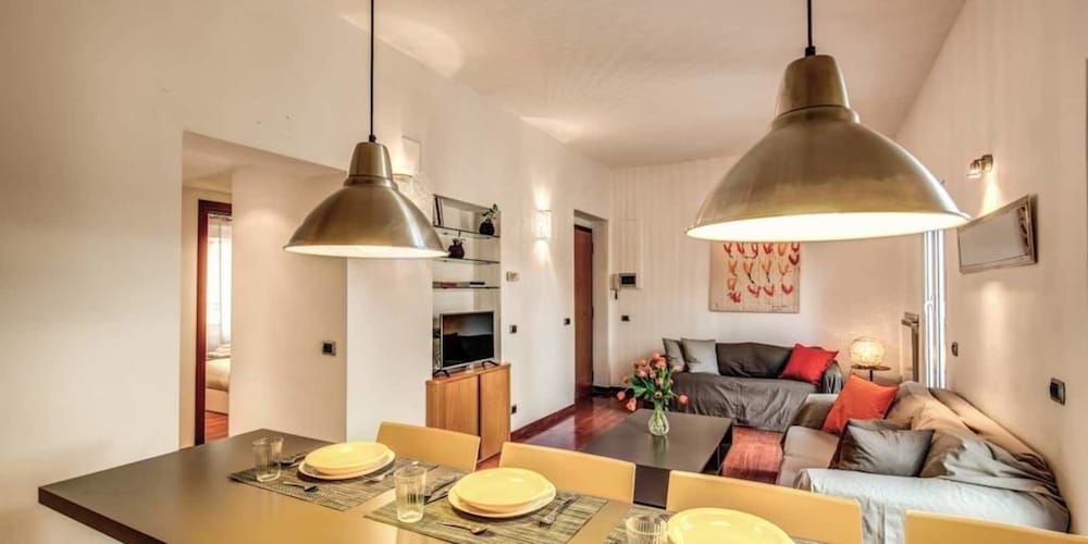 Attic terrace with St Peter's Dome View Apartment, 2 Bedrooms 21