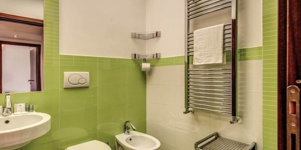 Attic terrace with St Peter's Dome View Apartment, 2 Bedrooms 26