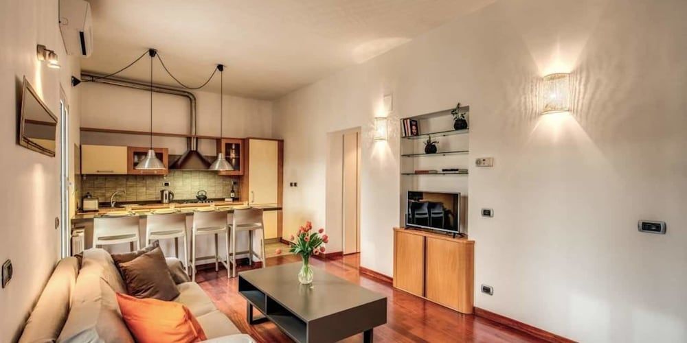 Attic terrace with St Peter's Dome View Apartment, 2 Bedrooms 20