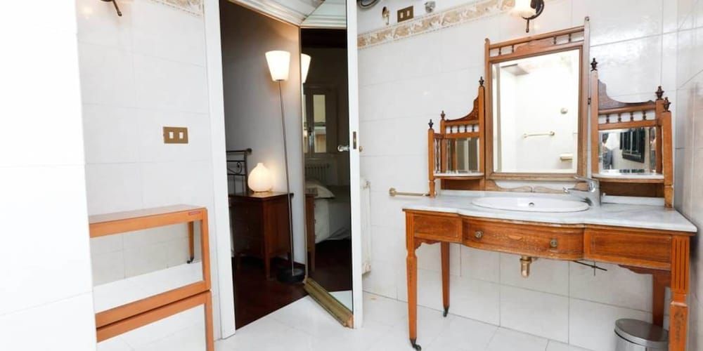 undefined Spanish Step Suite 7