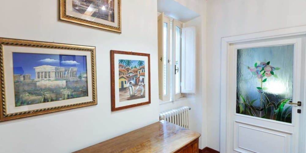 Spanish Step Suite Apartment, 1 Bedroom 10