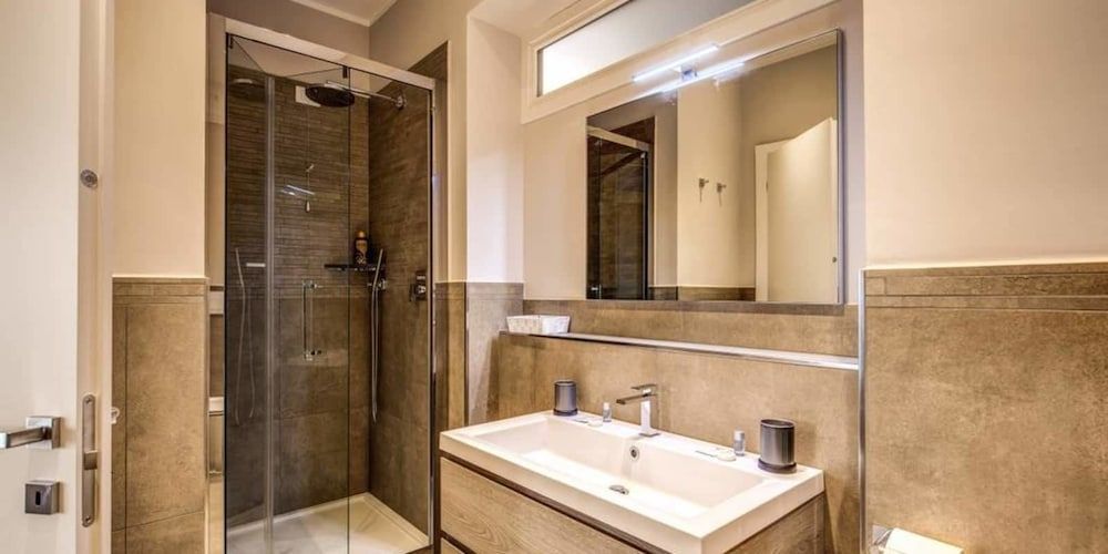 The Dome 3 bedroom apartment Apartment, 3 Bedrooms 38