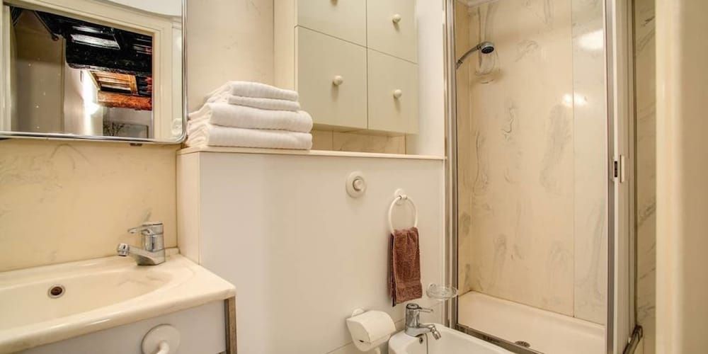 Cartari Elegant Suite Piazza Navona Apartment, 1 Bedroom, Non Smoking 26