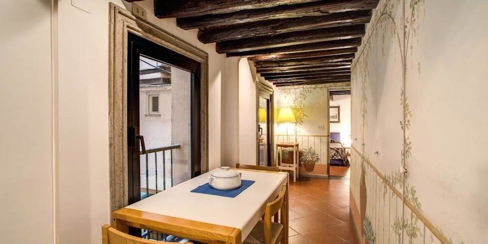 undefined Cartari Elegant Suite Piazza Navona 9