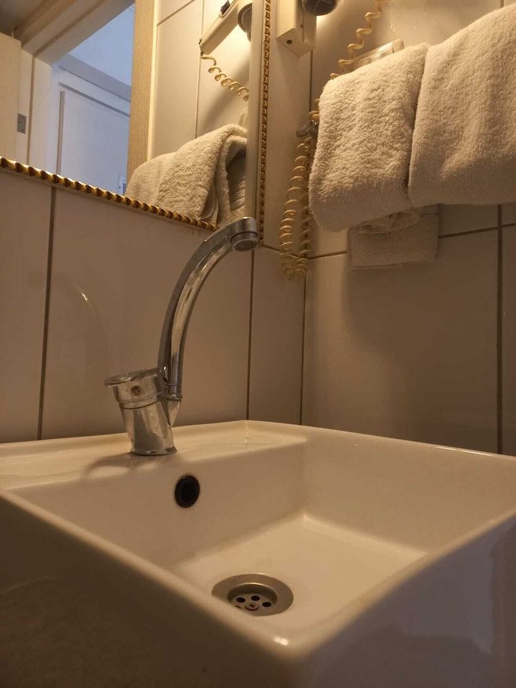 Atalla Hotel Standard Double or Twin Room, City View 18